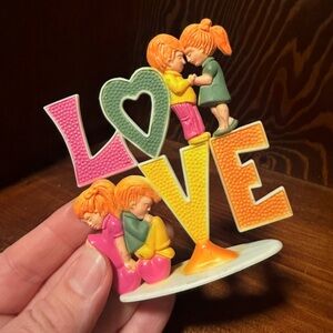 Vintage Wilton plastic cake topper